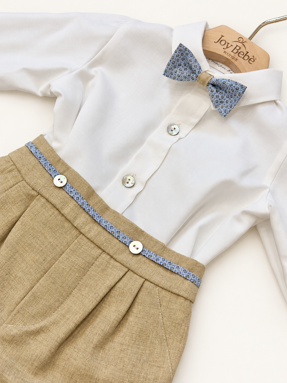 Completo Ponto por Ponto beige con papillon blu su gruccia Joy Bebé