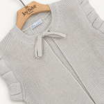 Gilet Barcellino dettaglio 3, sfondo bianco caldo