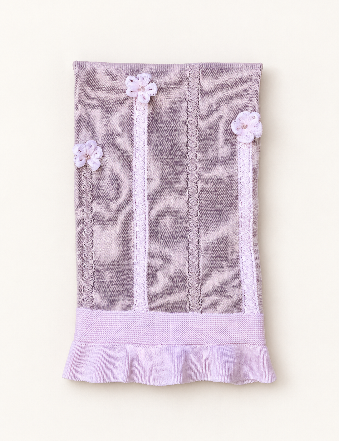 Coperta Lana su sfondo bianco caldo naturale
