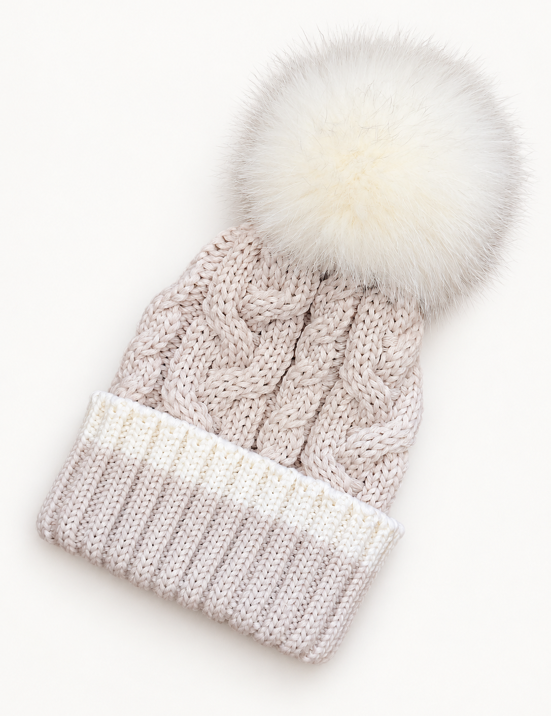 Cappello CATYA - dettaglio 1 su sfondo bianco caldo