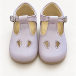 Scarpe Panyno su sfondo bianco caldo