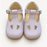 Scarpe Panyno su sfondo bianco caldo