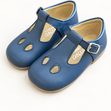 Scarpe Panyno su sfondo bianco caldo