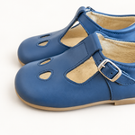Scarpe Panyno su sfondo bianco caldo