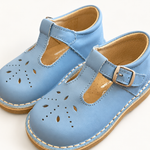 Scarpe Panyno su sfondo bianco caldo