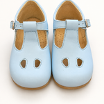 Scarpe Panyno su sfondo bianco caldo