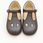 Scarpe Panyno su sfondo bianco caldo