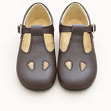Scarpe Panyno su sfondo bianco caldo